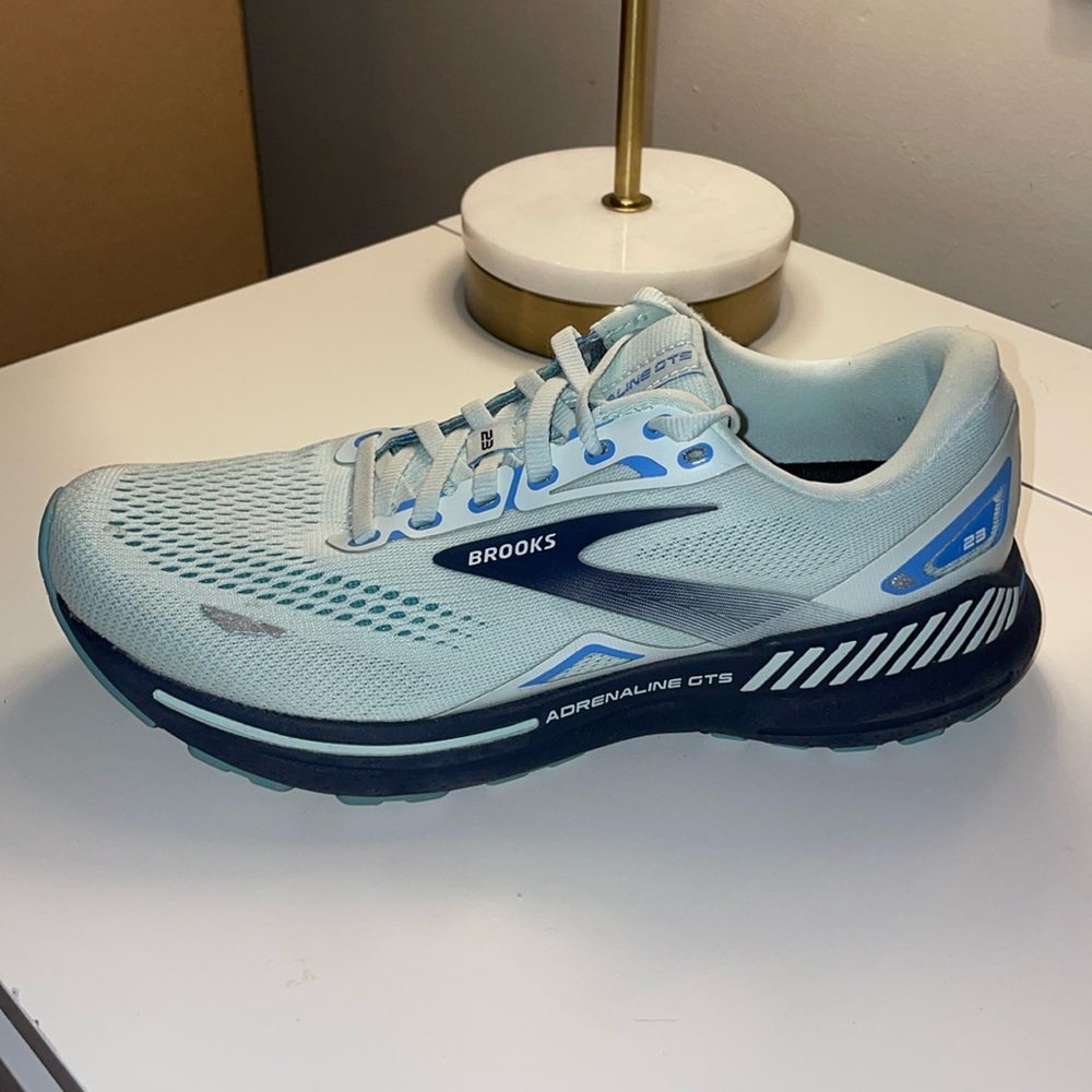 Brooks Adrenaline GTS 23
